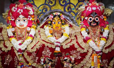 Mahakaleshwar Live Darshan: Colors of patriotism seen with Shiva devotion in Mahakal temple on Sawan Monday