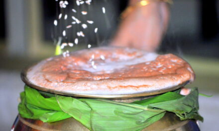 Makar Sankranti Mahakal Mandir: Bathing of Mahakal with boiling of sesame seeds, enjoying sesame dishes, festival bathing on the ghats of Shipra