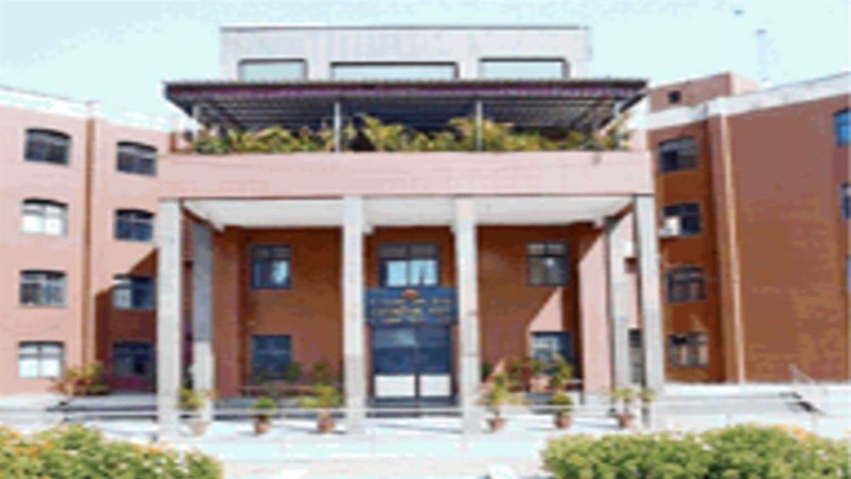 Gwalior Municipal Corporation News: डीजल चोरी करने वाले छह कर्मचारियों की सेवा समाप्त, डिपो प्रभारी को नोटिस