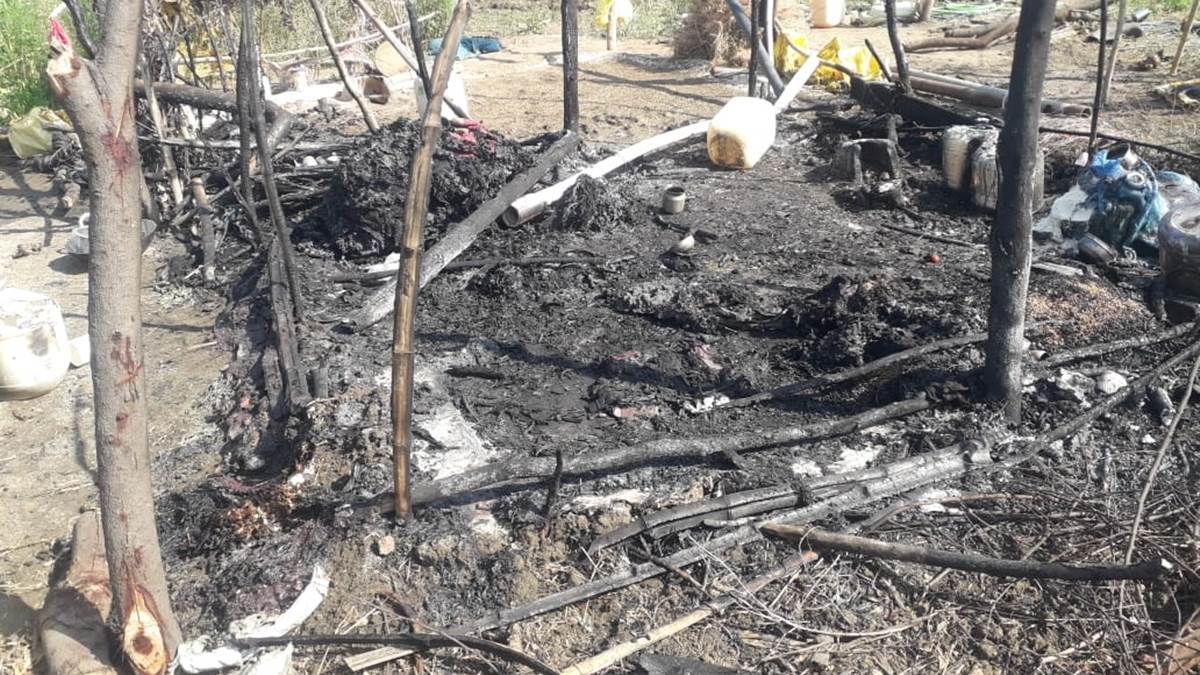 Jabalpur News: आदिवासी की फसल पर दबंगों ने ट्रैक्टर चलाया, झोपड़ी में लगाई आग